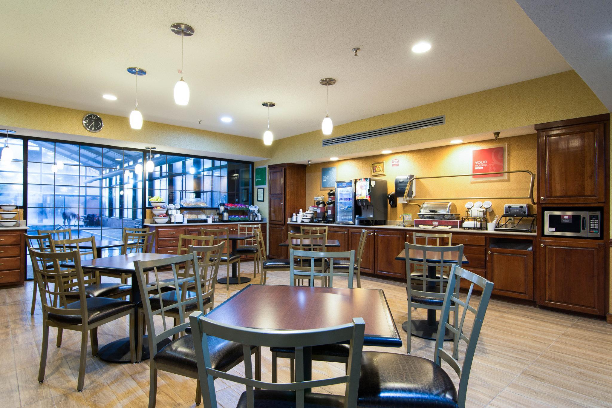 Hotel Comfort & National Fairgrounds Area Perry
