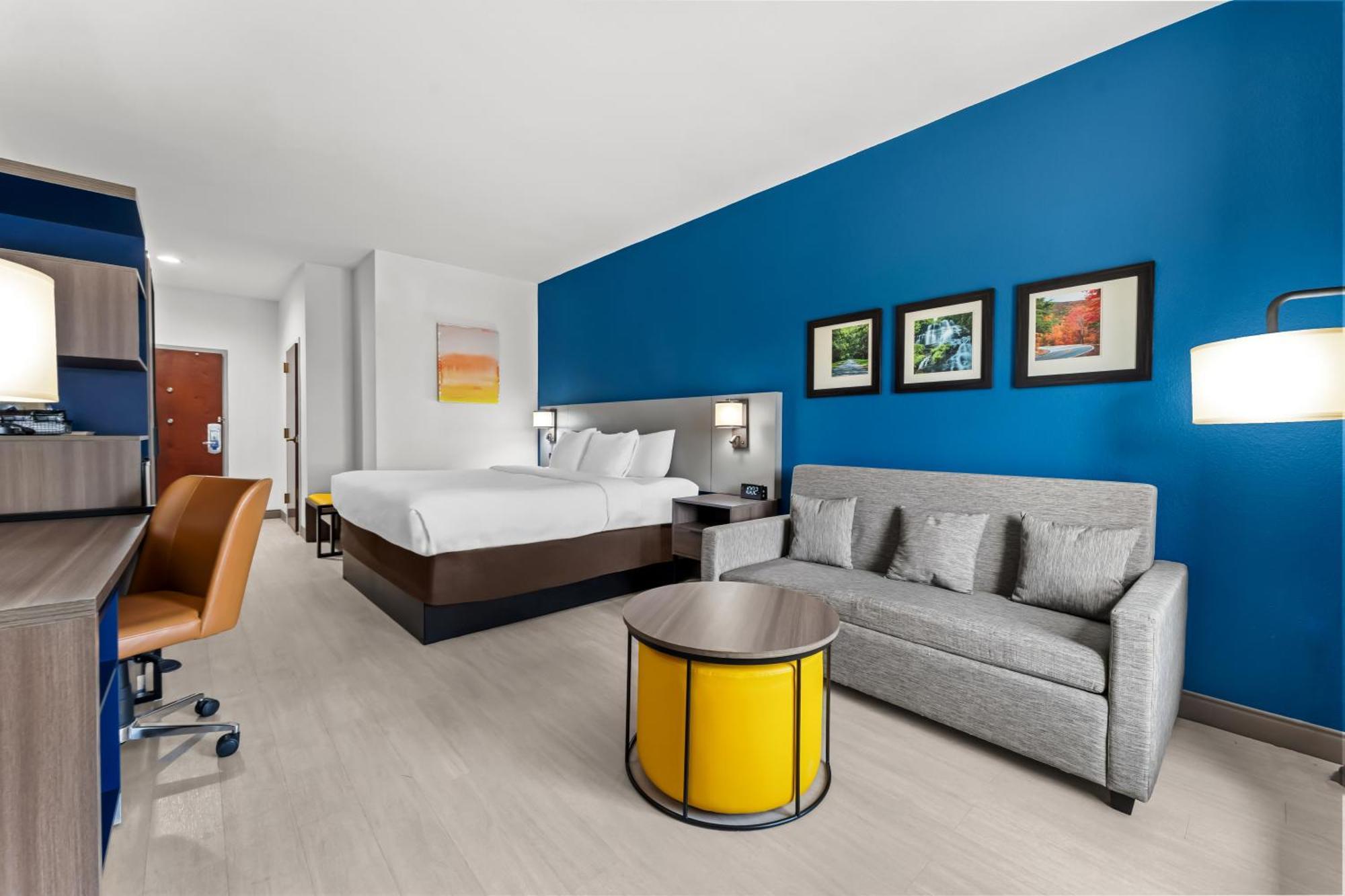 Comfort & National Fairgrounds Area Hotel